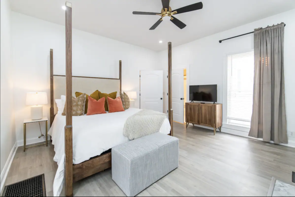 Master bedroom for airbnb in lexington ky 
